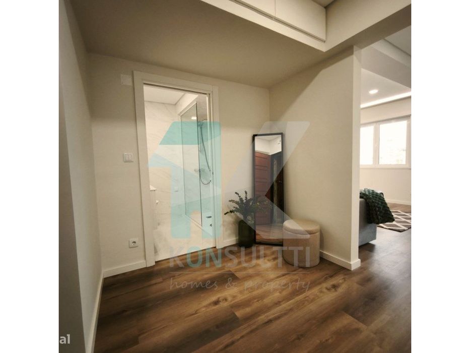 Apartamento T3 com varanda totalmente renovado e vista para o Monsa...