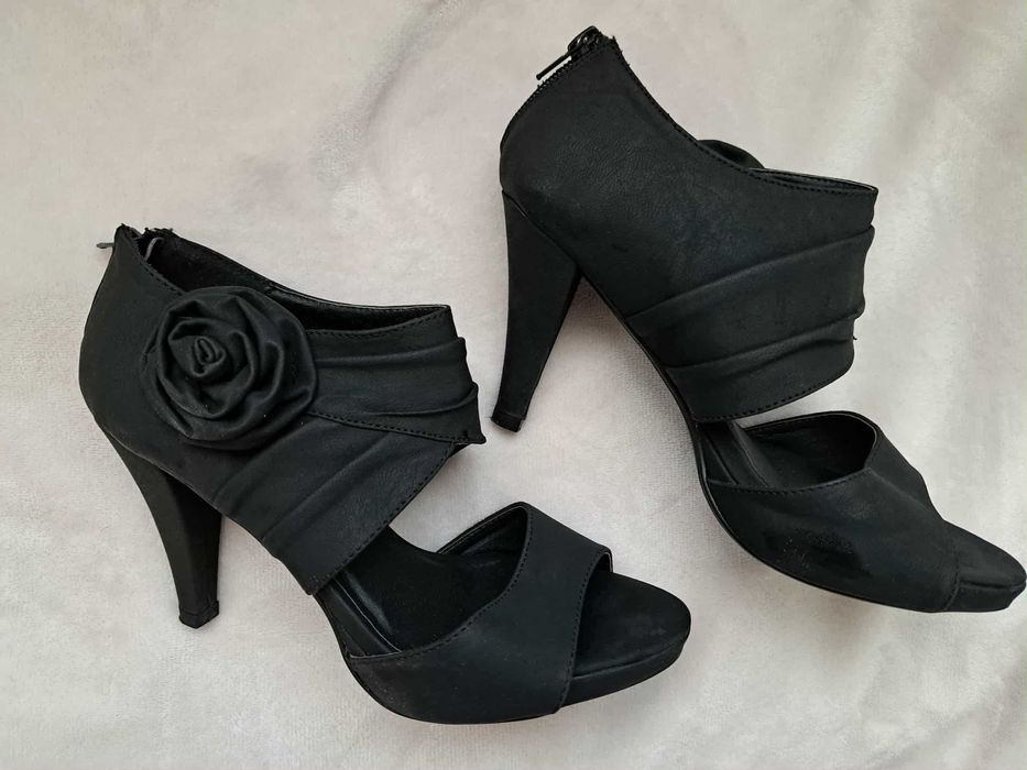 Eleganckie buty damskie stan bdb rozmiar 38