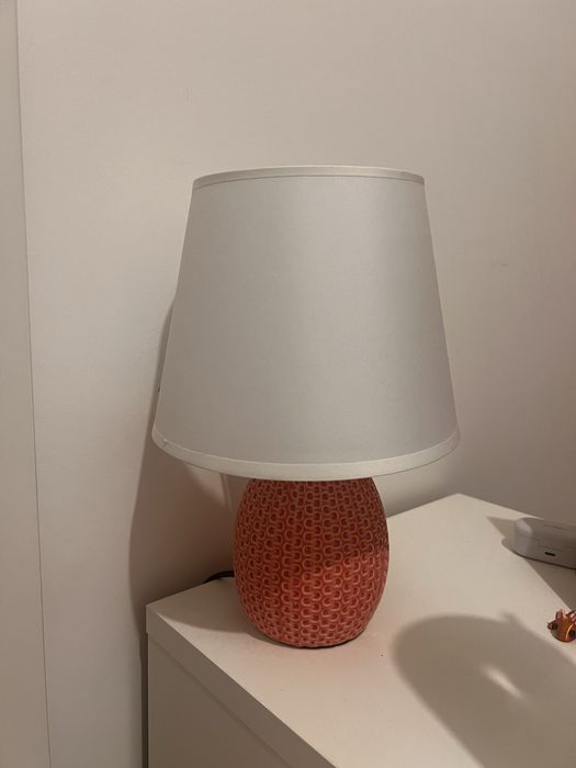candeeiro rosa e branco