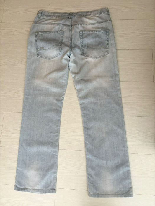 Calças de ganga em bom estado