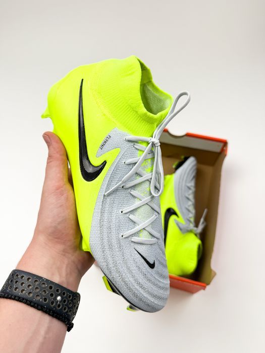 Оригінал! Чоловічі Футбольні Кросівки Nike Phantom Luna Pro 2 (41)