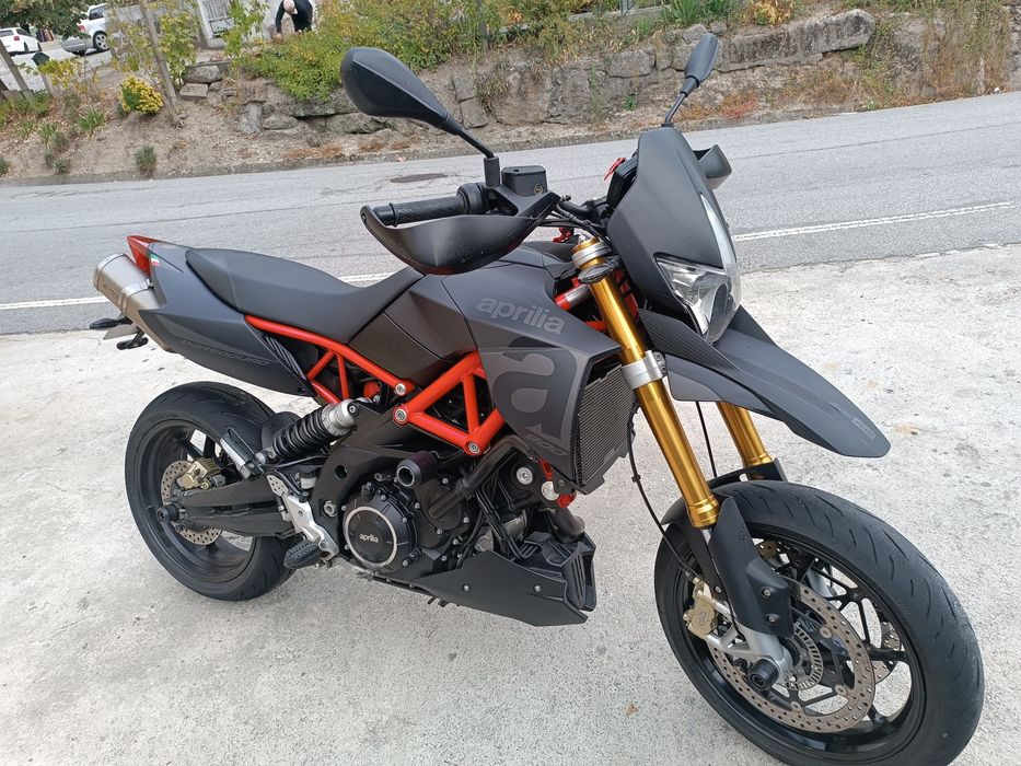 Aprilia Dorsoduro 900
