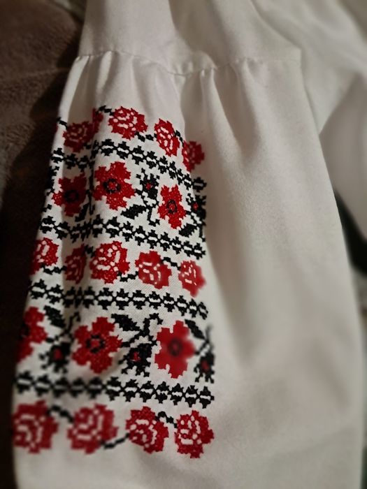 Продам Вишиванку.  Ручна вишивка
