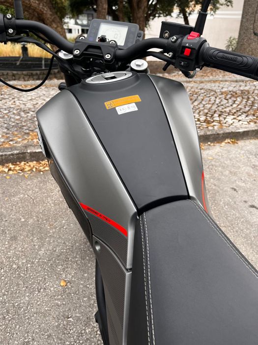 Moto Benelli Leoncino 125