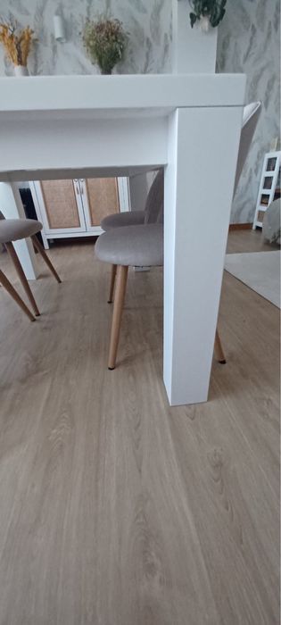 Mesa de jantar madeira macica lacada a branco