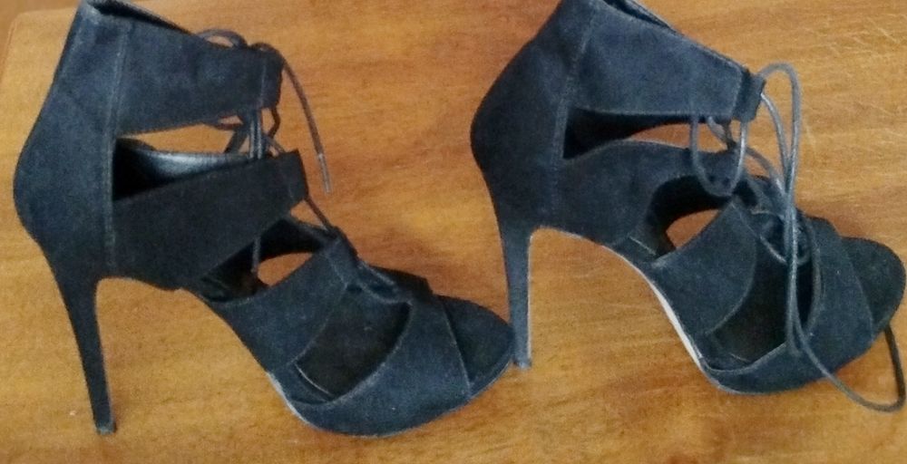 Туфлі  Хілси (High Heels) 38 р, устілка 25 см