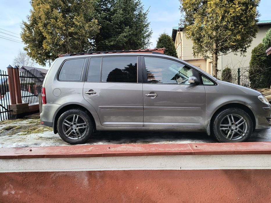 Sprzedam Volkswagen Touran 2008 7 os 1.9 TDI