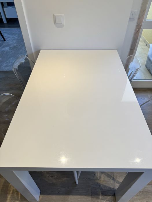 Mesa de cozinha - Oferta de 4 cadeiras
