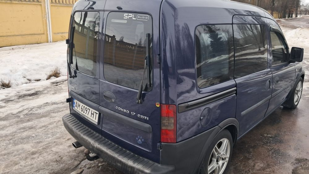 Продаю опель комбо 2005рік 1.7 дизель