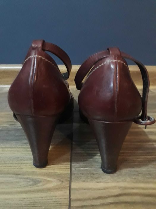 Buty skórzane na obcasie rozmiar 37