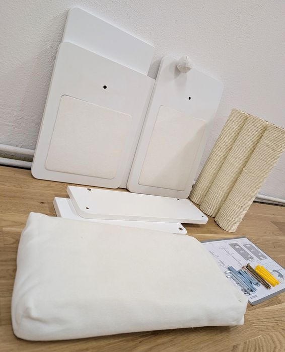 Modern Living Drapak dla Kota Ścienny San Francisco Biały 26x43x129cmZ