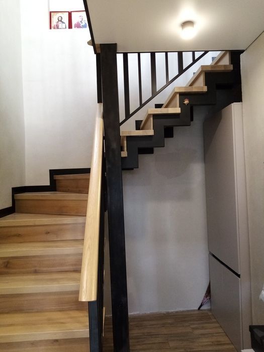 Сходи, лестница, металевий каркас