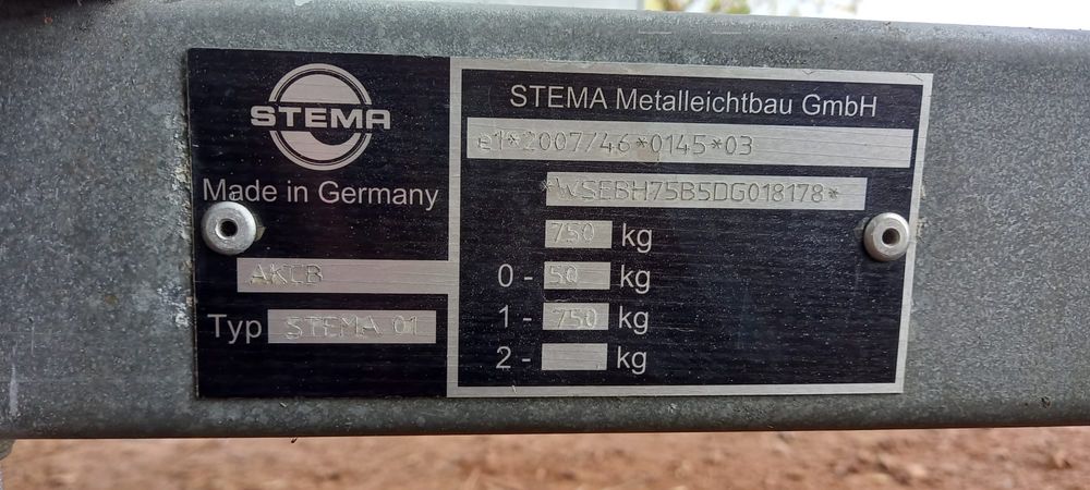 Atrelado de carga Stema