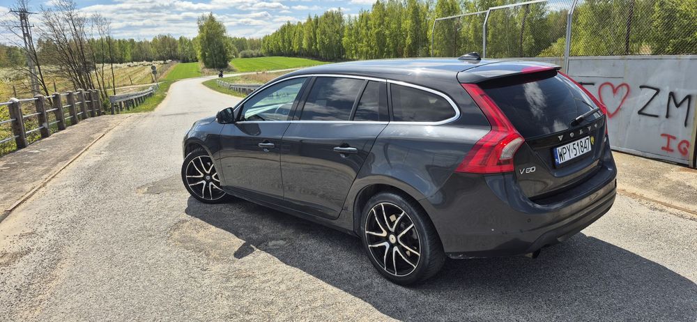 Sprzedam Volvo V60 D3 Doinwestowany