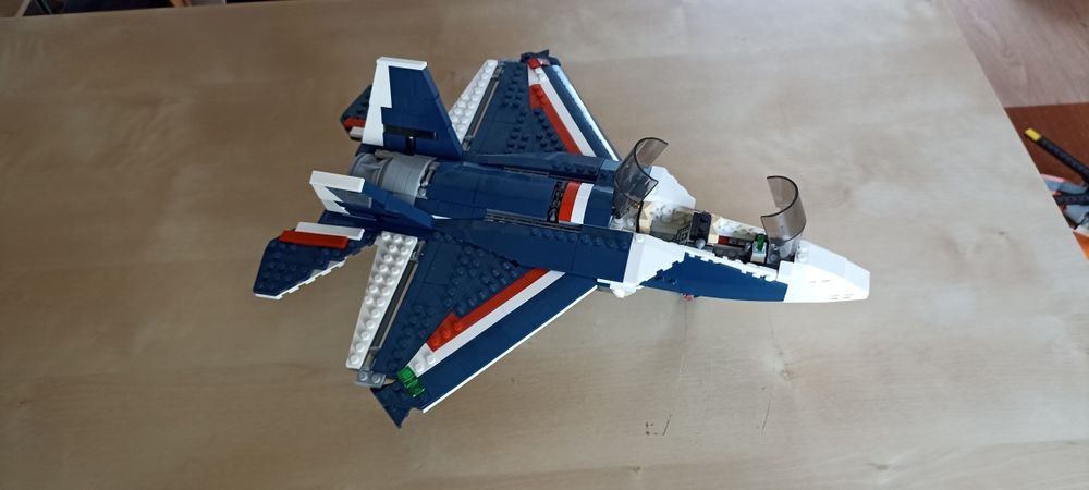 Avião Lego creator 3 em 1