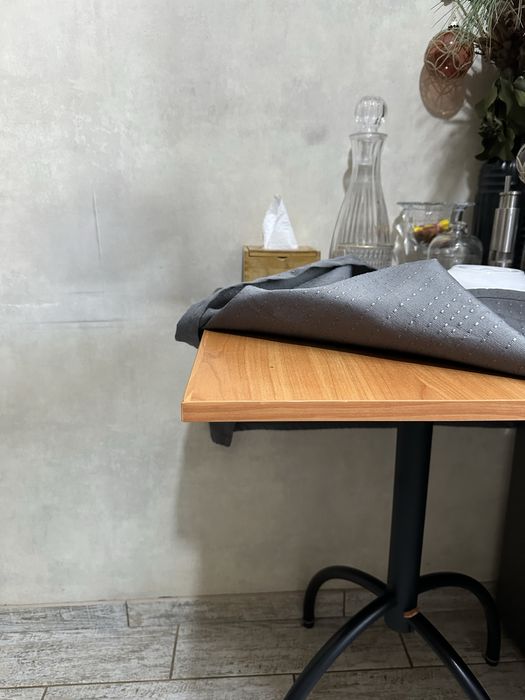 Стол кухонный .Самовывоз