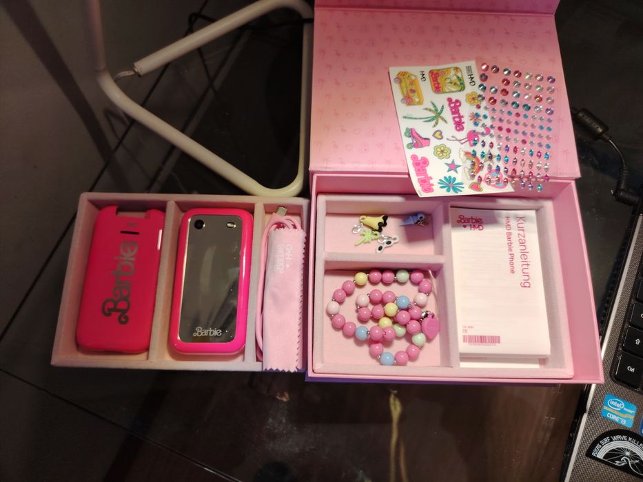 Telemóvel HMD Barbie