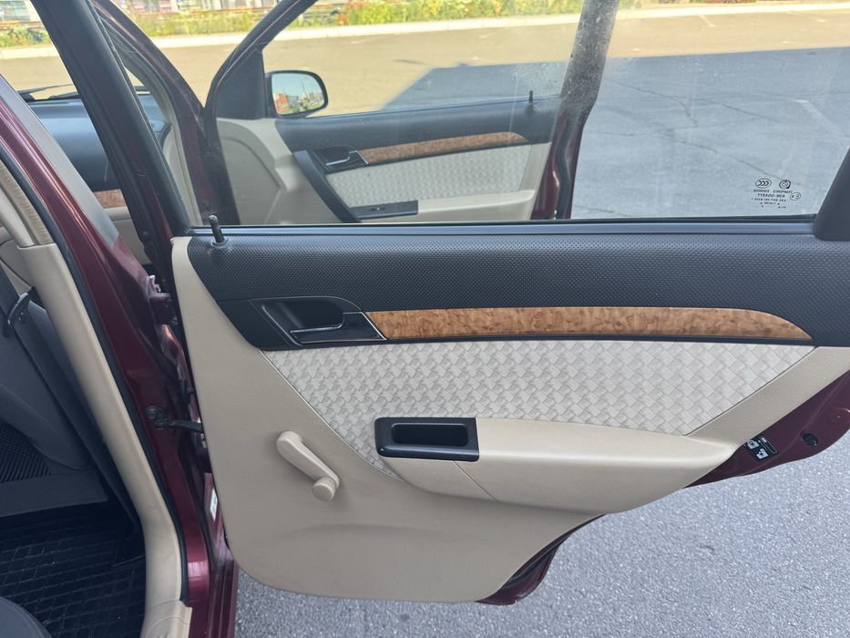 Продам Chevrolet Aveo LT
