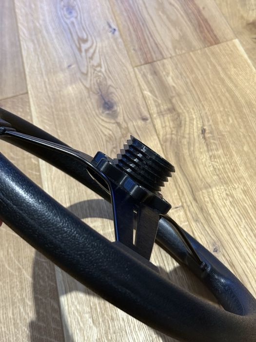 Obręcz do driftu (adapter thrustmaster) 350mm czarna