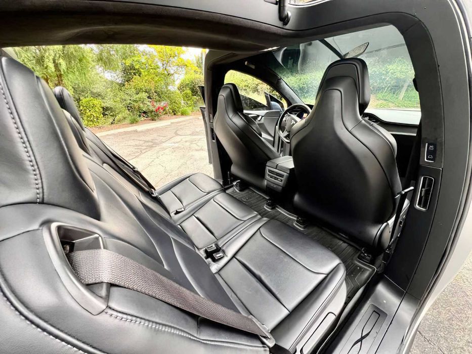 Tesla Model X 100D      2018