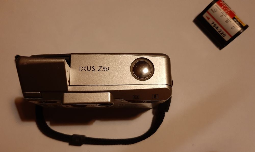 Aparat analogowy Canon IXUS Z50.