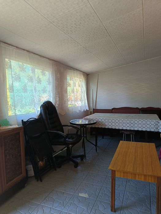 Продам  будинок, в місті, ремонт, зручності , меблі ,техніка.