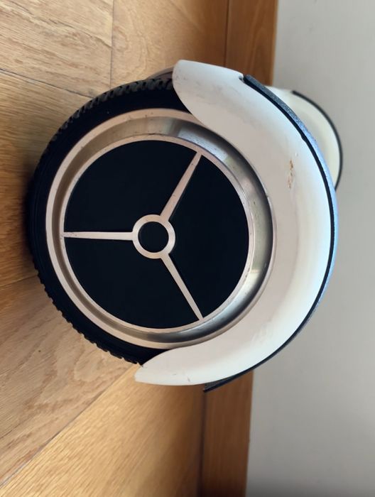 Hoverboard in semi-new condition, fully functional64173572406915123