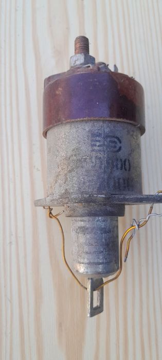 Реле стартера витягищює  на Ваз 2101-07