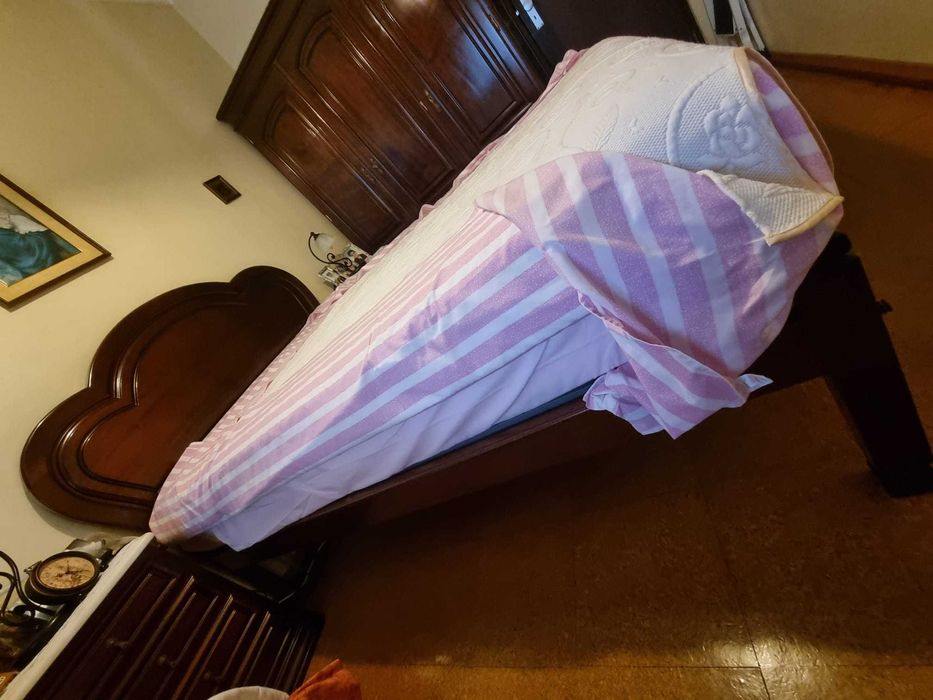 Cama de Madeira Maciça + Colchão CLUB NATURA — Conforto e Qualidade!