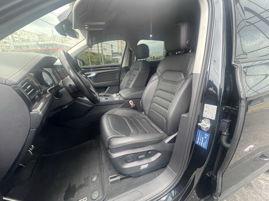 Продам VW Touareg 2021