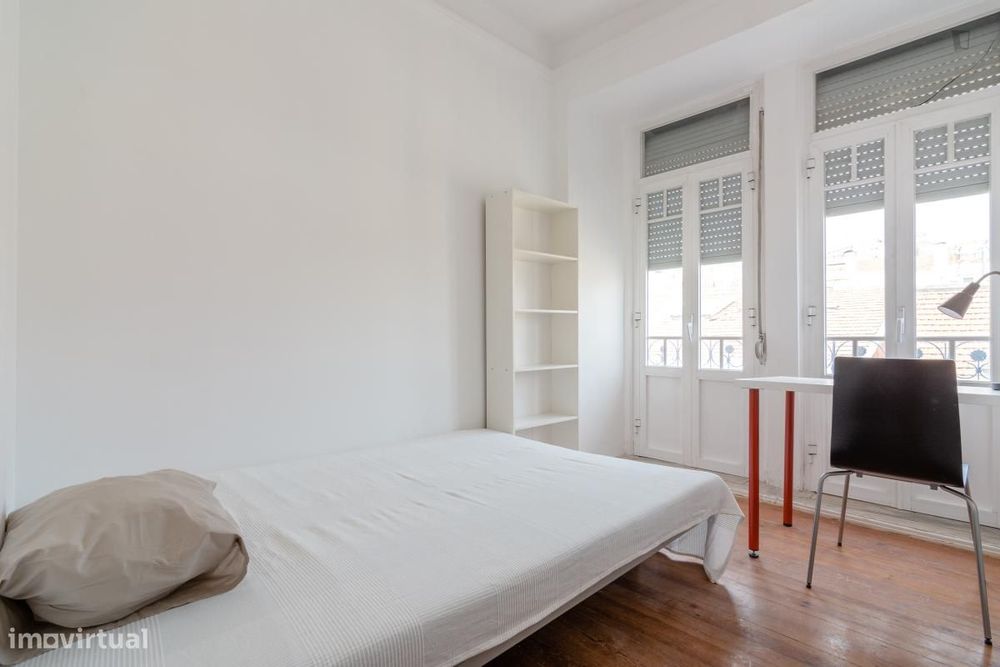 Quarto - localizado em Arroios Lisbon