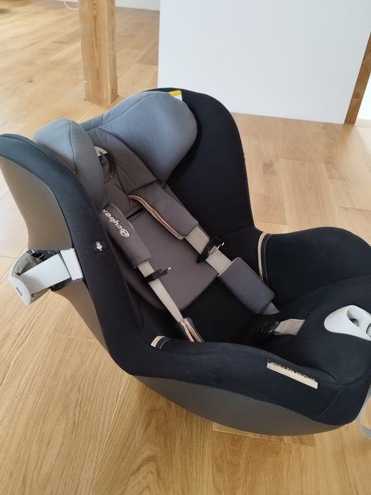 NFoteliki samochodowe Cybex Atom M komplet