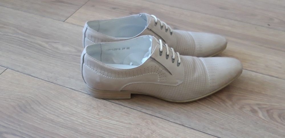 Buty męskie rozm.39 Brooman