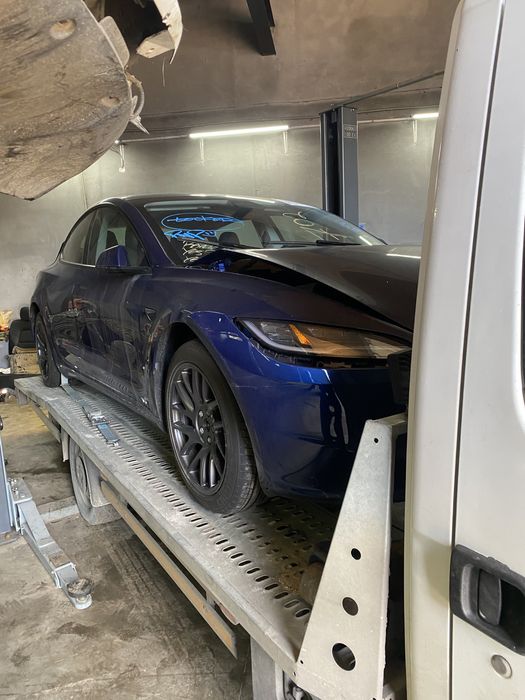 Tesla Service  Cybertruck.Lucid  Всі програмні роботи Діагностика