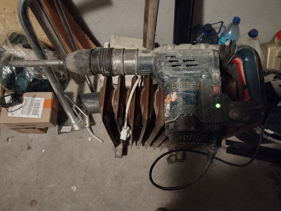 Młot udarowy Bosch.