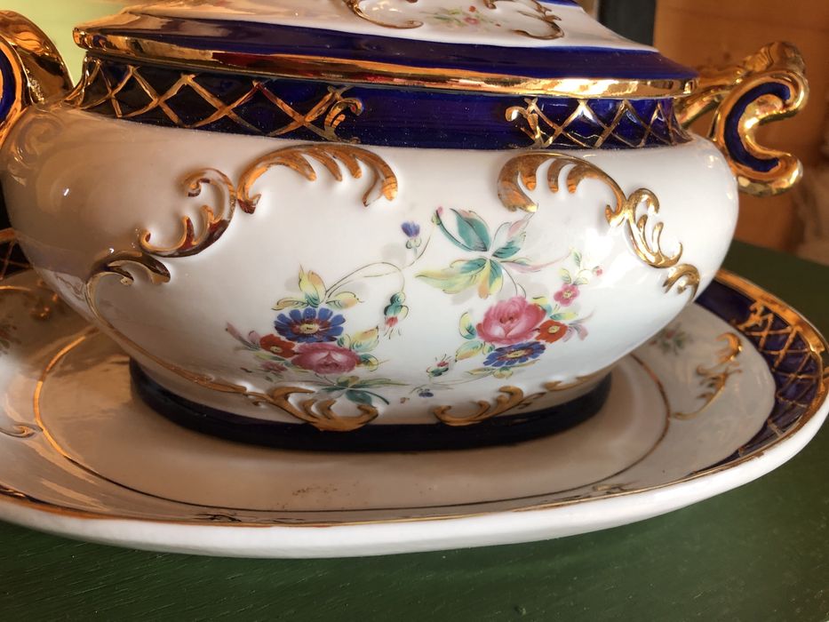 Terrina em porcelana, muito bom estado