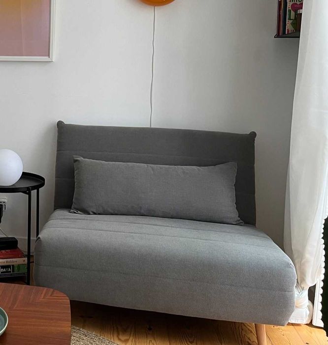 Sofá-cama compacto (109cm) como novo