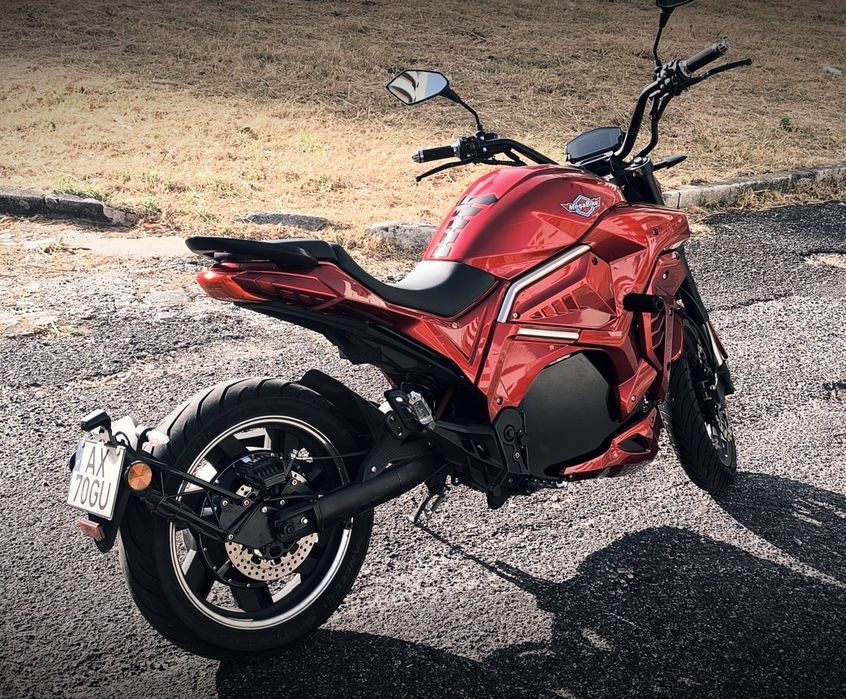 Moto Elétrica - Kingche DMG Streetfighter - com garantia e poucos km's