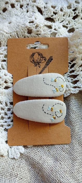 Haftowana biżuteria -  ręcznie robione spinki do włosów handmade