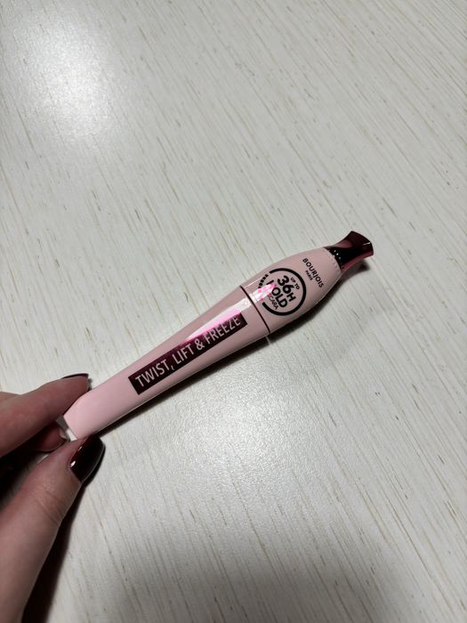 Tusz do rzęs bourjois twist lift freeze 36h hold
