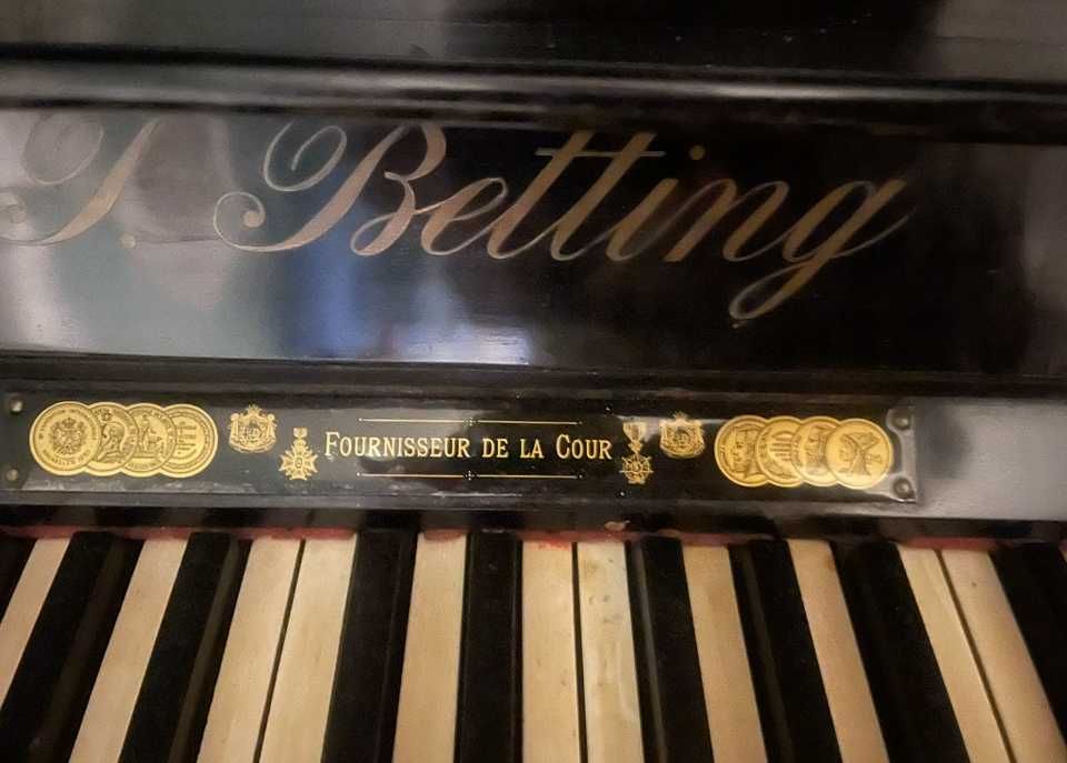Pianino T.Betting