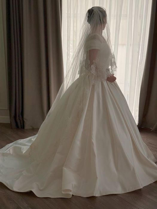 Шикарное дизайнерское свадебное платье Pollardi от Daria Karlozi