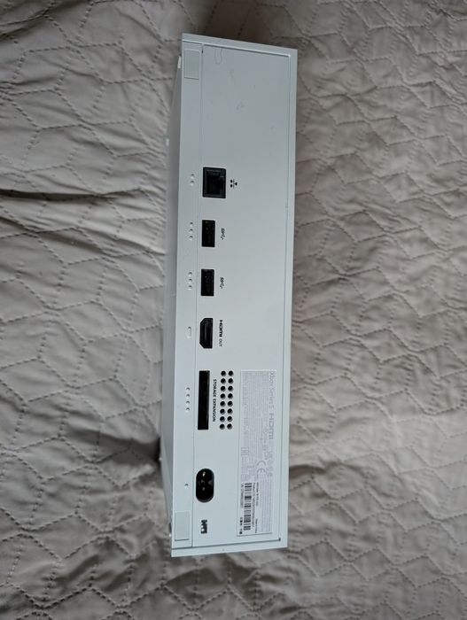 Xbox series S 512 GB z padem w idealnym stanie