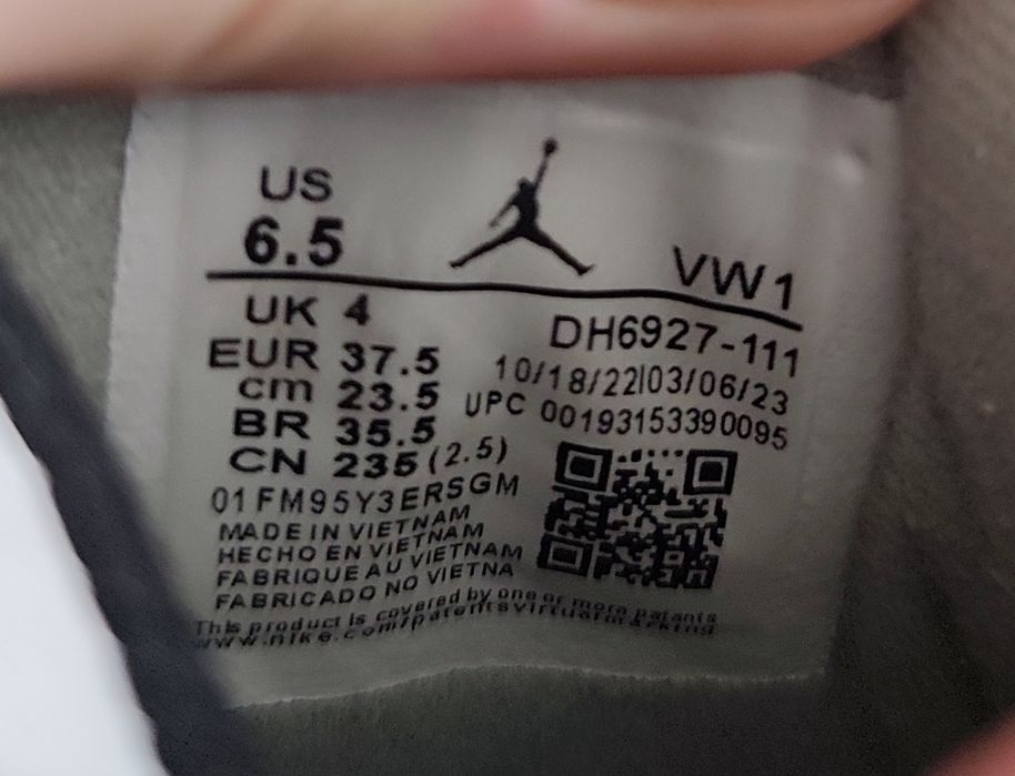 Кросівки Air Jordan 4 Retro Military Black / 37.5 розмір (23.5 см)