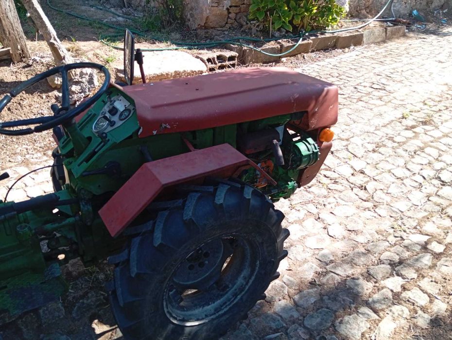Trator Adriática c/ fresa 4x4 30CV