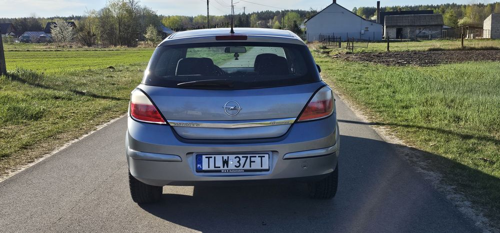 Ładna Astra h 1.6benz*zarejestrowana*bez korozji*klima