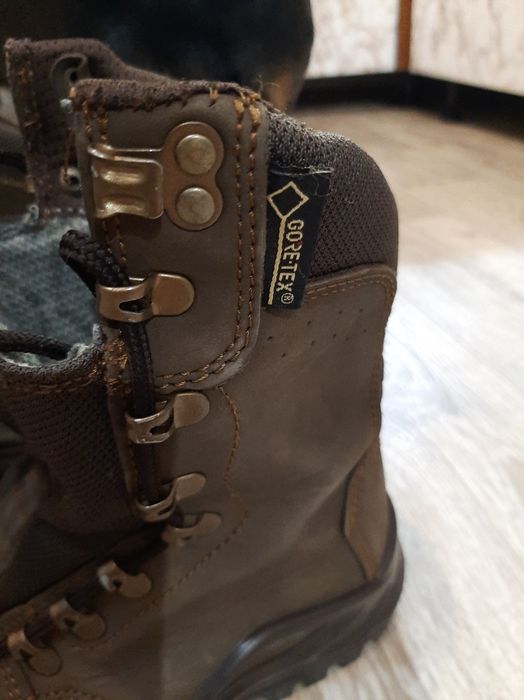 Продам ботинки военные