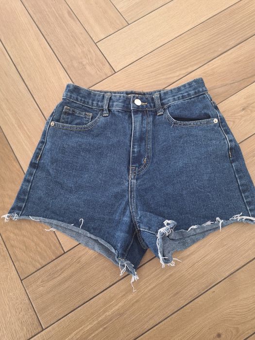Spodenki Prettylittlething 8/S
