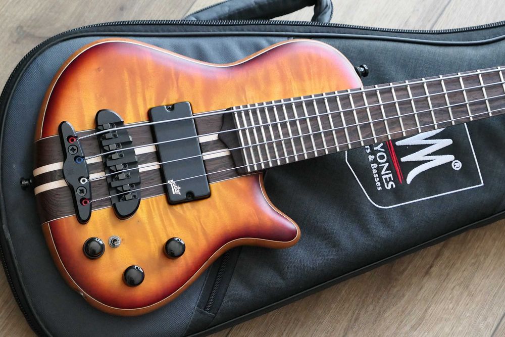 Mayones Cali 4 Aguilar + Gigbag