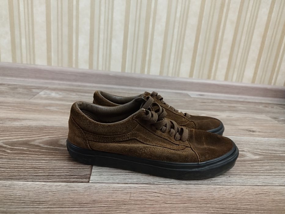 Продам кеди vans